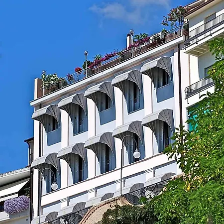Hotel Ideale 3*