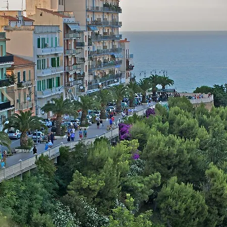 Ideale 酒店 奥托纳